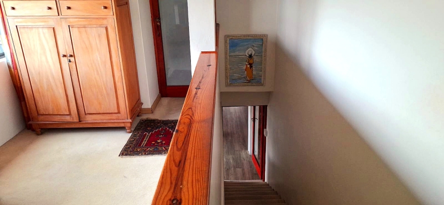5 Bedroom Property for Sale in Beacon Bay Eastern Cape